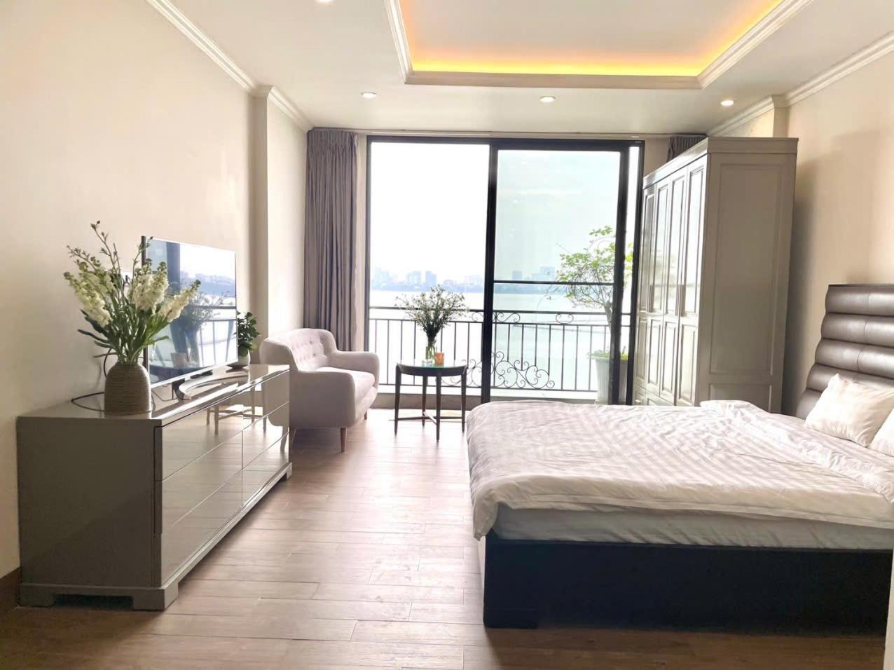 The Lakeview - West Kemhome * Hà Nội